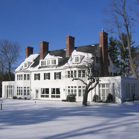 Four Chimneys Inn Bennington Exterior photo