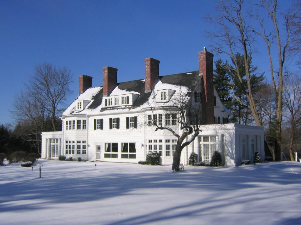 Four Chimneys Inn Bennington Exterior photo